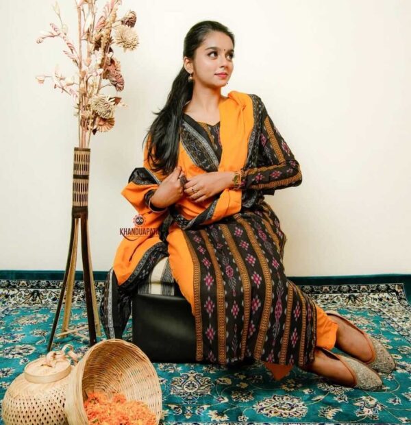 Red Coffee Sambalpuri Saree (Copy)